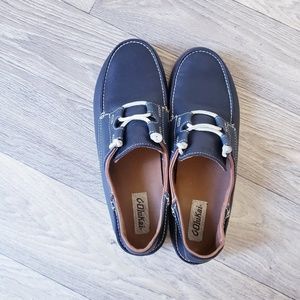 olukai boat shoes